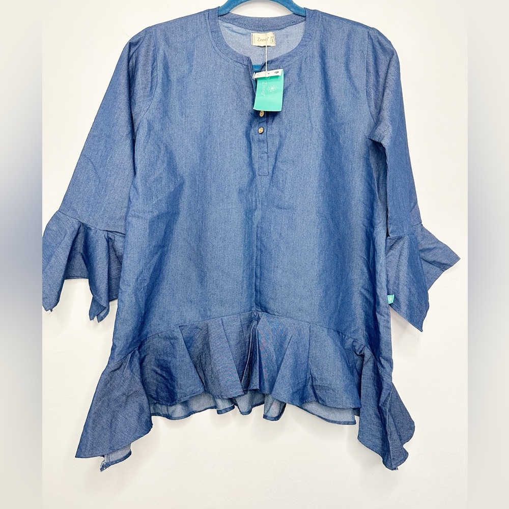 Chambray Ruffled 3/4 sleeve Top size Small